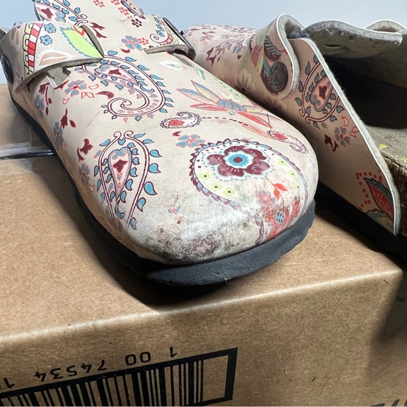 Cream paisley Birkenstock clogs - Picture 5 of 5